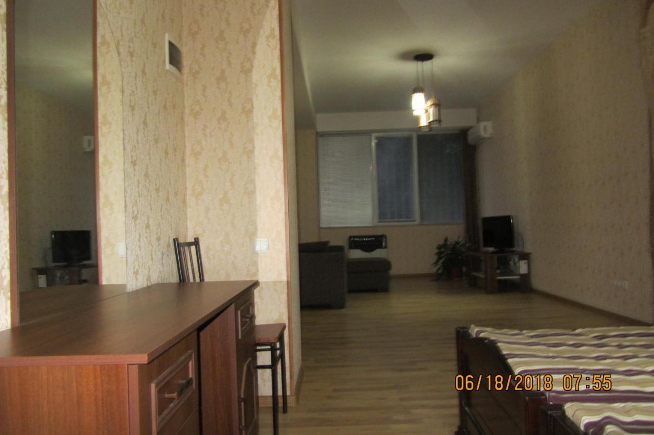 Flat For Rent Hotel Tbilisi Eksteriør billede